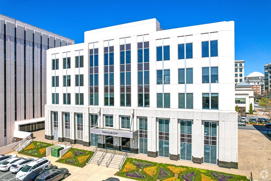 5960 Fairview Rd, Charlotte, NC for lease - Building Photo - Image 3 of 13