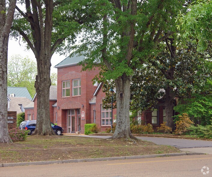165 N Main St, Collierville, TN à louer - Photo du bâtiment - Image 2 de 4