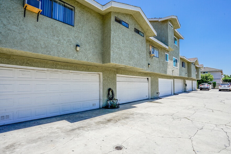 2826 Cogswell Rd, El Monte, CA à vendre - Photo du bâtiment - Image 3 de 74