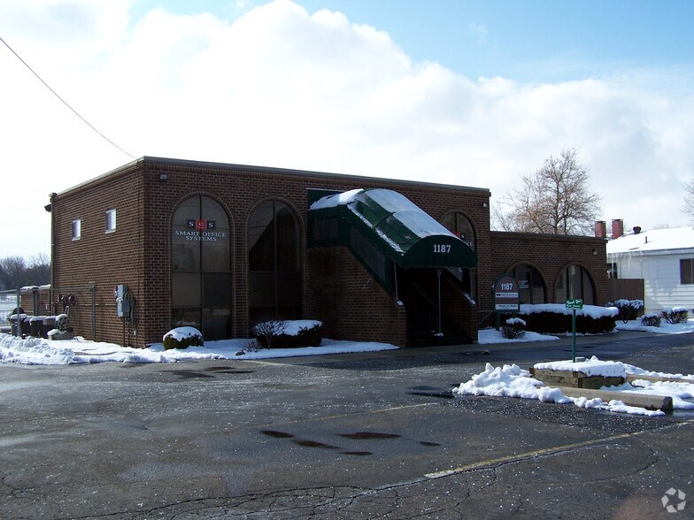 1187 W Bristol Rd, Flint, MI à louer - Photo du bâtiment - Image 2 de 4