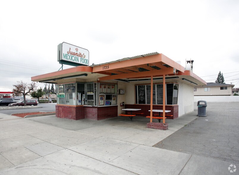 1735 Indian Hill Blvd, Pomona, CA à vendre - Photo du bâtiment - Image 2 de 9