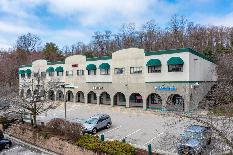 2050 E Main St, Cortlandt Manor, NY for lease - Building Photo - Image 1 of 5