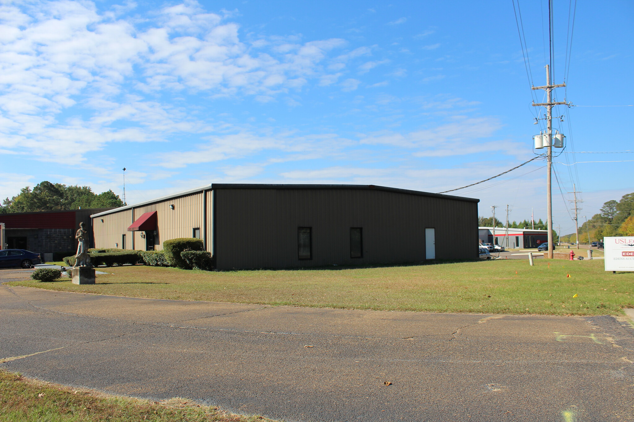 3720 Flowood Dr, Flowood, MS for lease Building Photo- Image 1 of 16