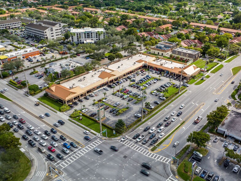 11600-11662 N Kendall Dr, Miami, FL à louer - Photo du bâtiment - Image 2 de 6
