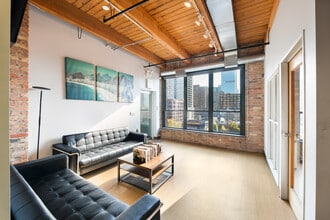 350 W Ontario St, Chicago, IL for lease Interior Photo- Image 1 of 12