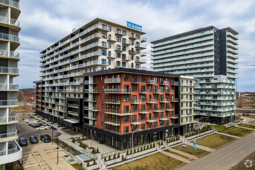 1220 Av De La Croisee, Terrebonne, QC à louer - Photo du bâtiment - Image 1 de 4