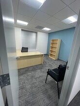 107 Carpenter Dr, Sterling, VA for lease Interior Photo- Image 2 of 7