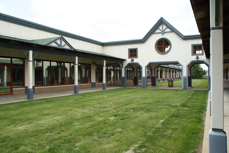 9301 S Innovation Dr, Daleville, IN à vendre - Photo du bâtiment - Image 3 de 6