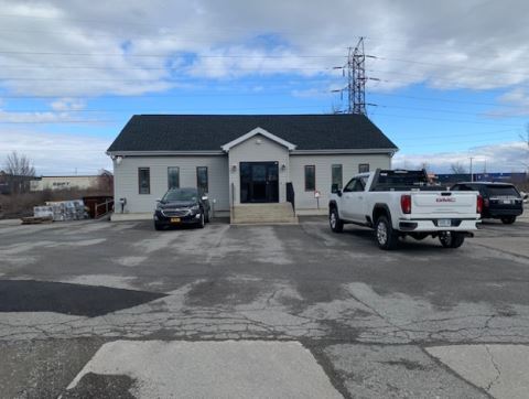5636 Transit Rd, Depew, NY à vendre - Photo du bâtiment - Image 2 de 11