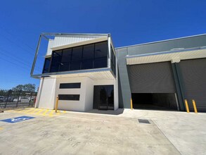 12 Lee St, Emu Plains à louer Photo du bâtiment- Image 1 de 4