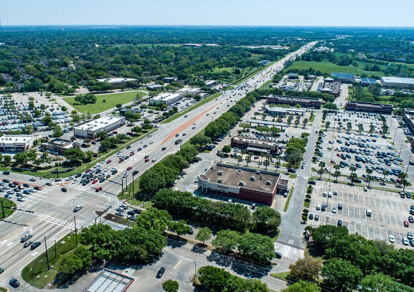 6215 Hwy 6 S, Missouri City, TX for lease - Building Photo - Image 2 of 3