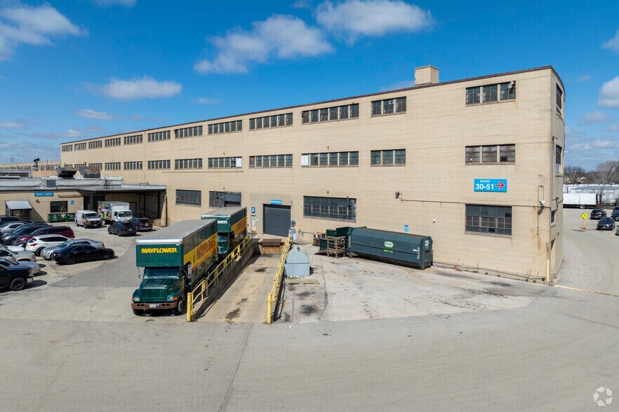 Sungate Industrial Park, Chicago, IL à louer - Photo du bâtiment - Image 2 de 9