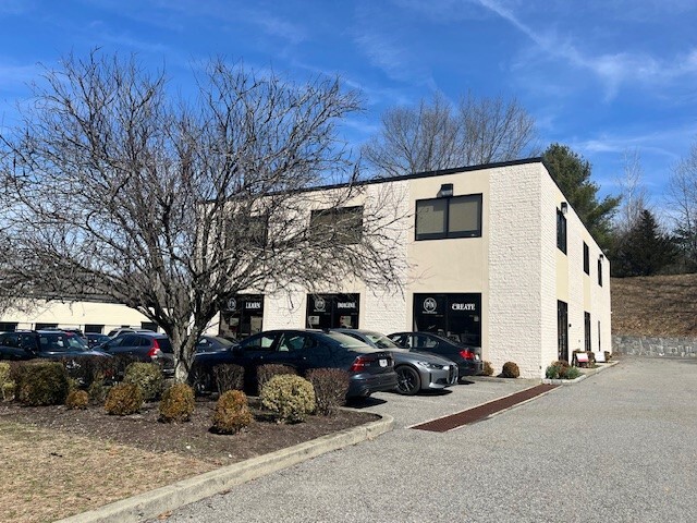 128 Radio Circle Dr, Mount Kisco, NY for lease Building Photo- Image 1 of 8