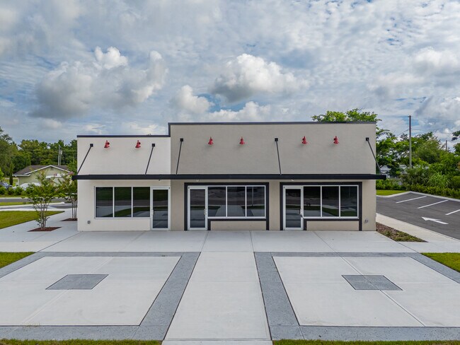 Plus de détails pour 215 Center St, Winter Garden, FL - Commerce de détail à louer