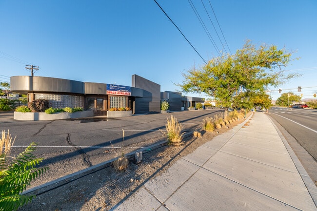 Plus de détails pour 3189 Mill St, Reno, NV - Bureau à vendre