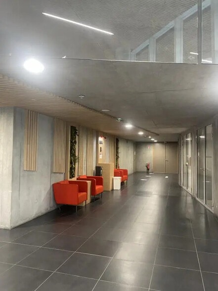 34 Rue De La Soie, Villeurbanne à louer - Hall d’entrée - Image 3 de 6