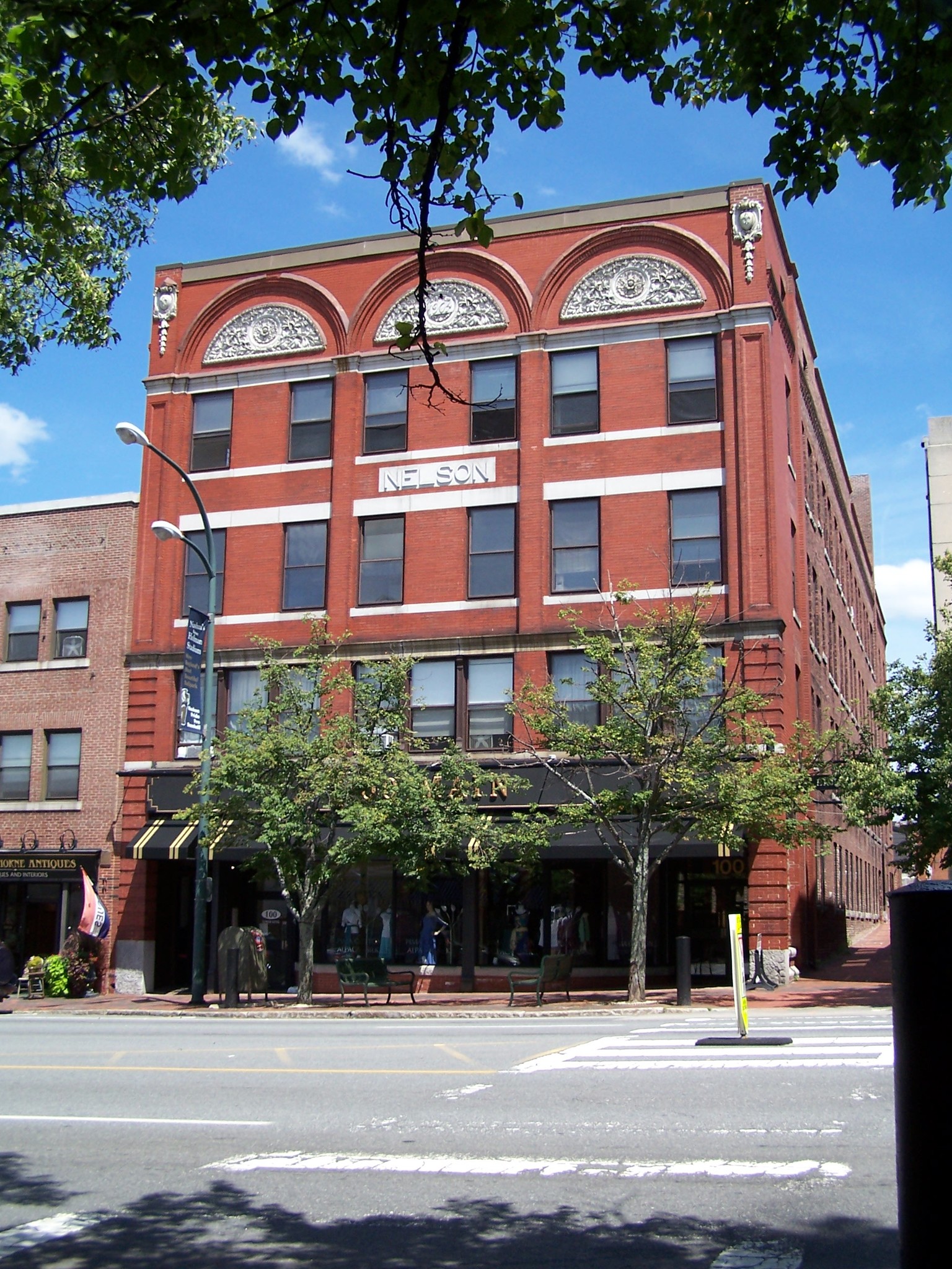 100 Main St, Nashua, NH à vendre Photo principale- Image 1 de 1