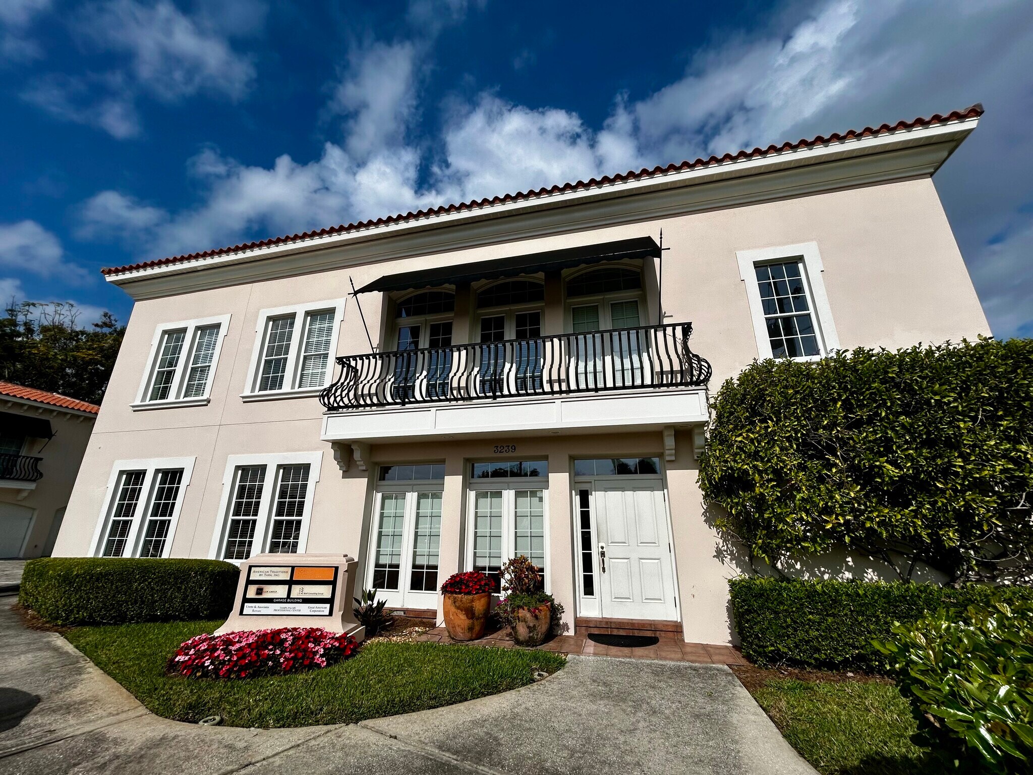 3239 Henderson Blvd, Tampa, FL à louer Photo principale- Image 1 de 18