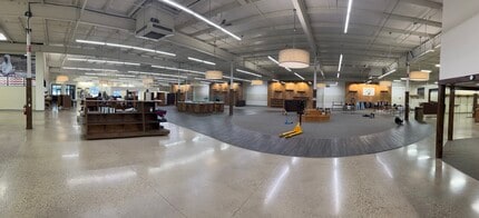 510 68th St SW, Grand Rapids, MI for lease Interior Photo- Image 2 of 4