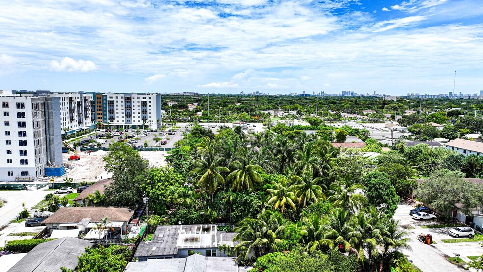 6101 Buchanan St, Hollywood, FL à vendre - Photo principale - Image 1 de 9