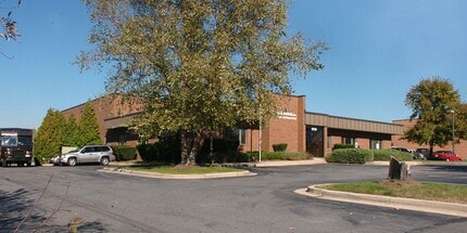 9110 Edgeworth Dr, Capitol Heights, MD à louer Photo du bâtiment- Image 1 de 3