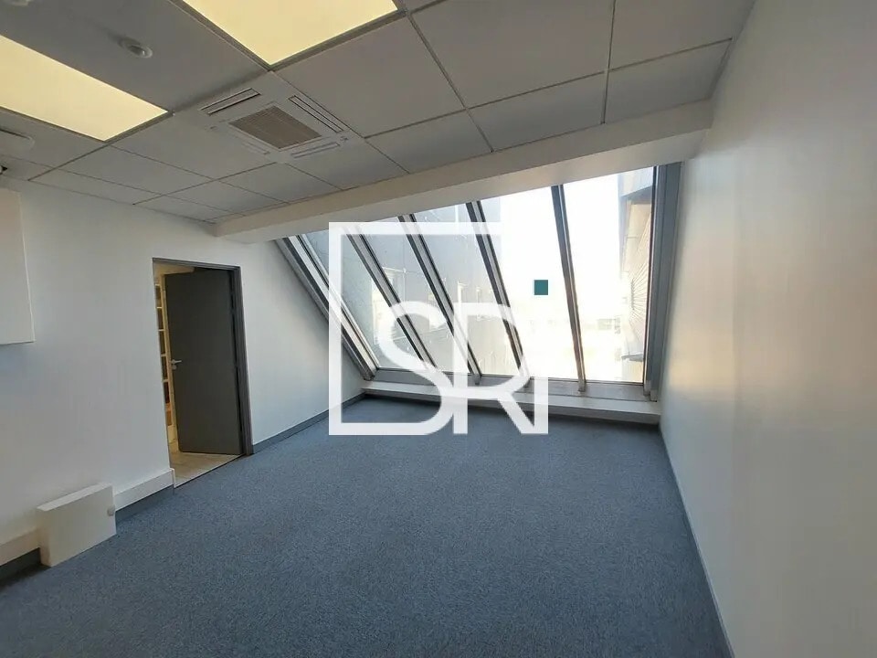 Bureau dans Clermont-Ferrand à louer Photo du bâtiment- Image 1 de 10