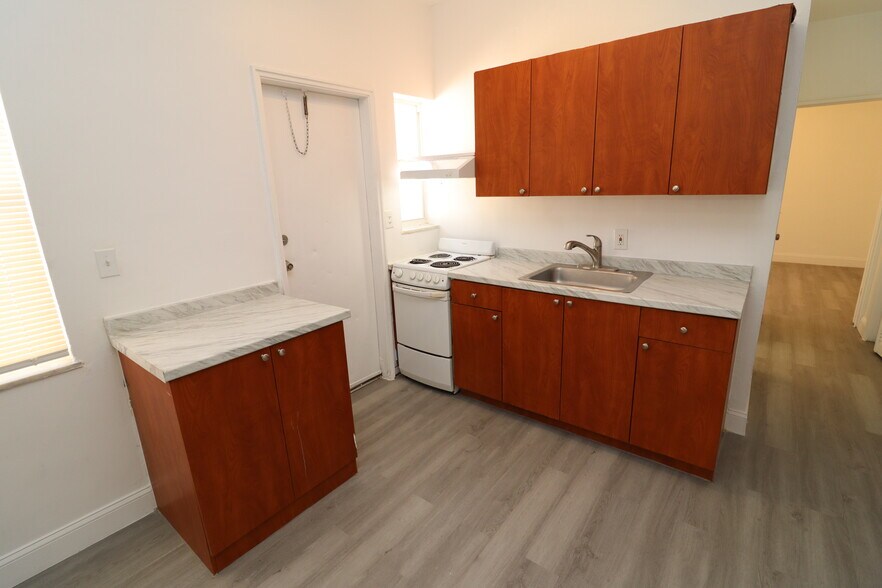835 83rd St, Miami Beach, FL à vendre - Photo intérieure - Image 3 de 64