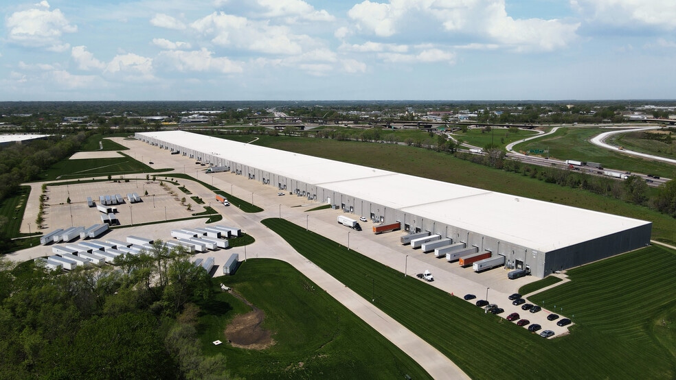 4950 NE 29th St, Des Moines, IA for lease - Building Photo - Image 2 of 13