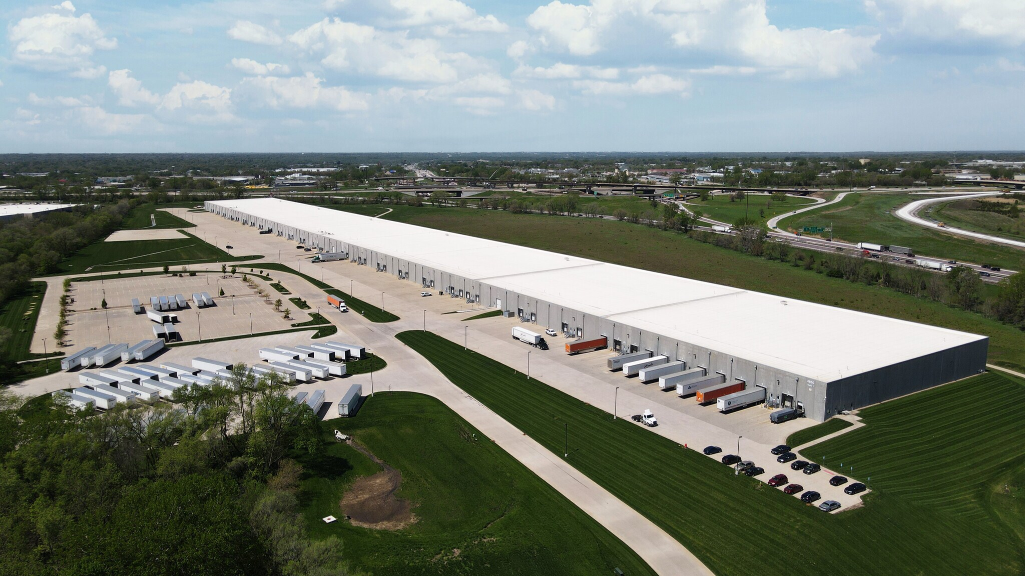 4950 NE 29th St, Des Moines, IA à louer Photo du bâtiment- Image 1 de 14