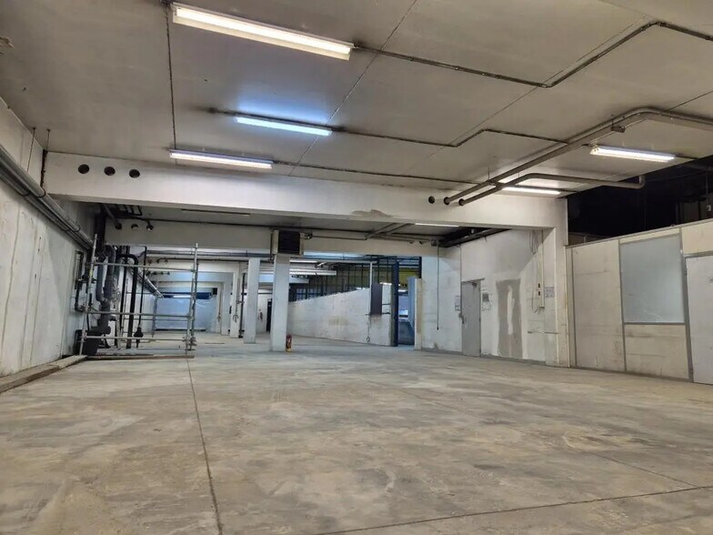 Office in Noisy-le-Grand for lease - Building Photo - Image 1 of 4