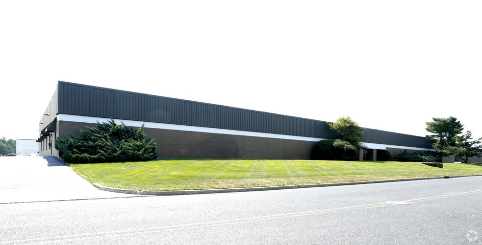 895 Towbin Ave, Lakewood, NJ for lease - Building Photo - Image 2 of 2