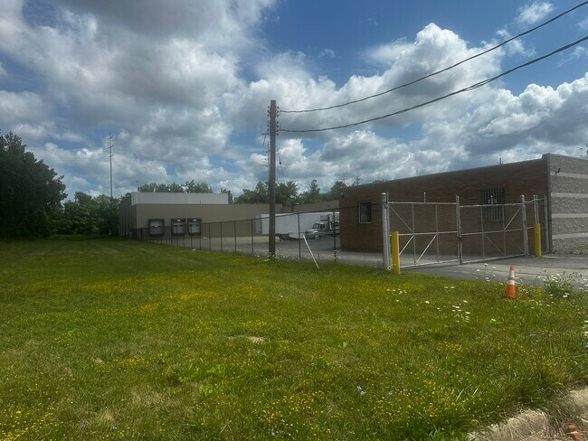 More details for 22101 Aurora Rd, Bedford Heights, OH - Industrial for Lease