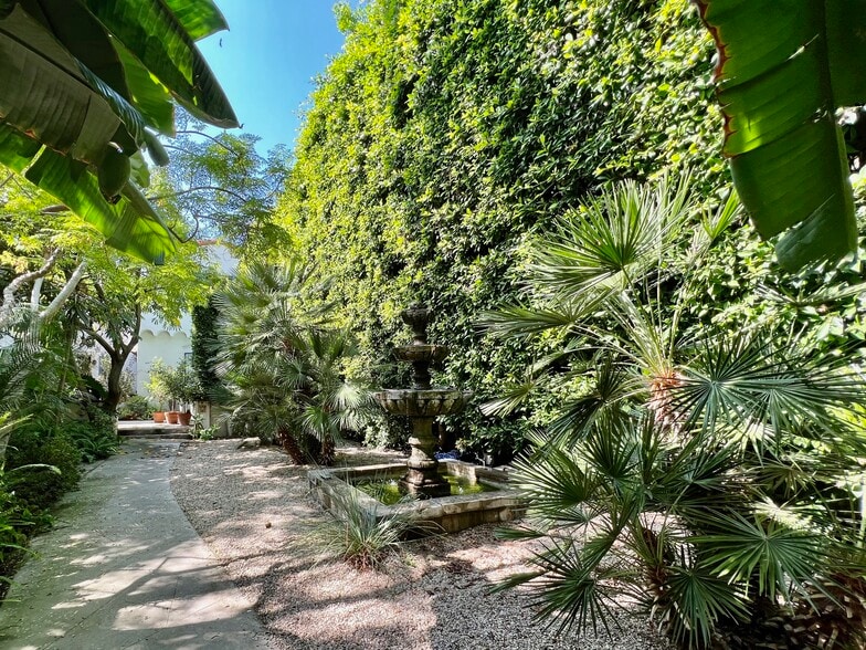 1269 Havenhurst Dr, West Hollywood, CA for sale - Building Photo - Image 3 of 18