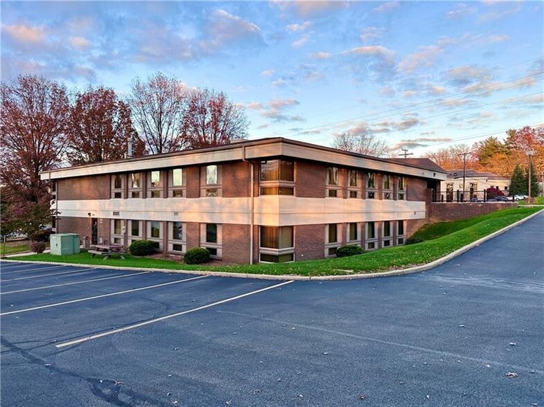 2599 Wilmington Rd, New Castle, PA à vendre - Photo du bâtiment - Image 2 de 19