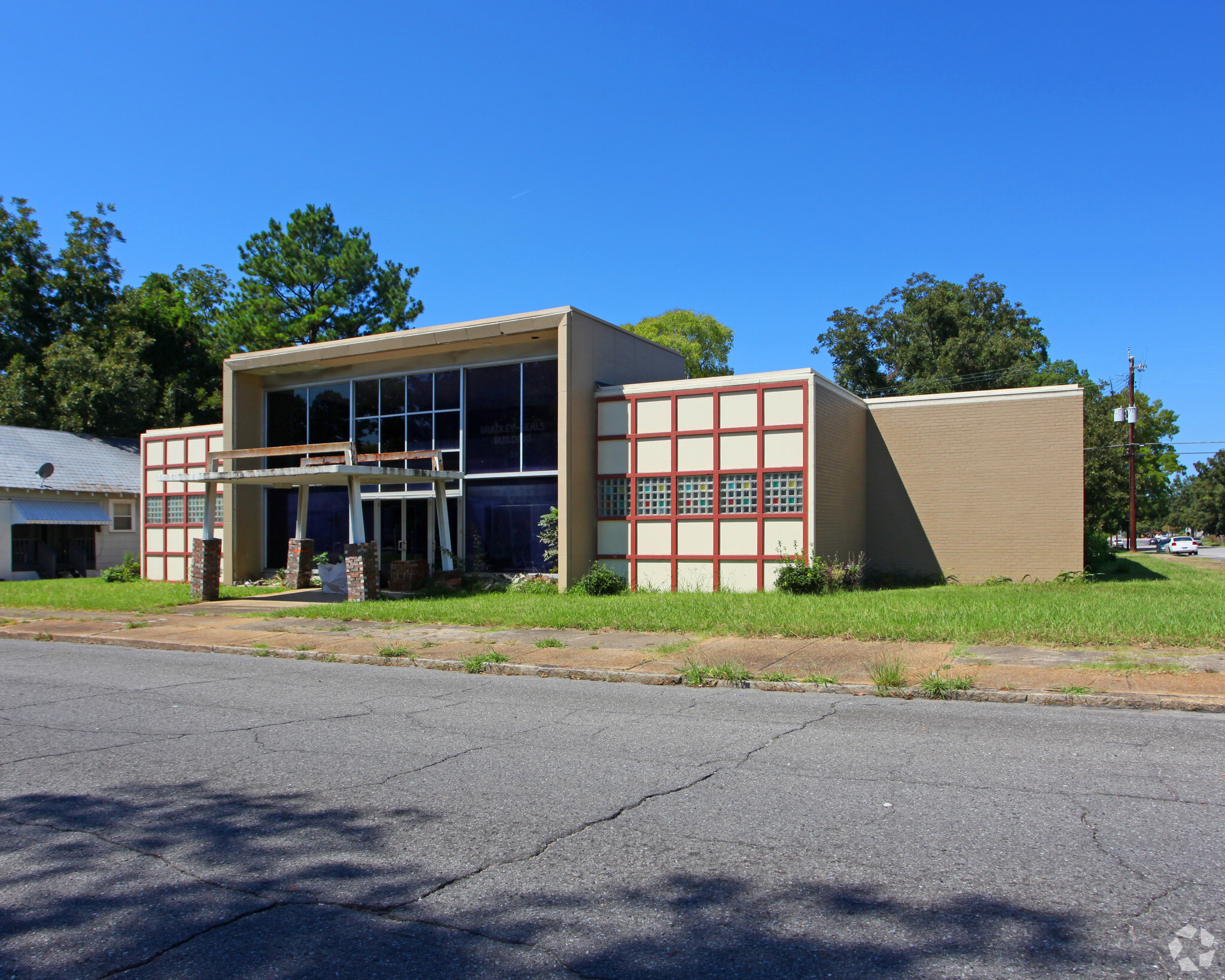 1430 4th Ave N, Bessemer, AL for sale Primary Photo- Image 1 of 1