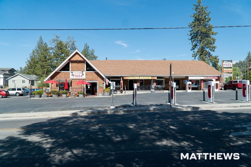 40568 Village Dr, Big Bear Lake, CA à vendre - Photo du bâtiment - Image 3 de 6