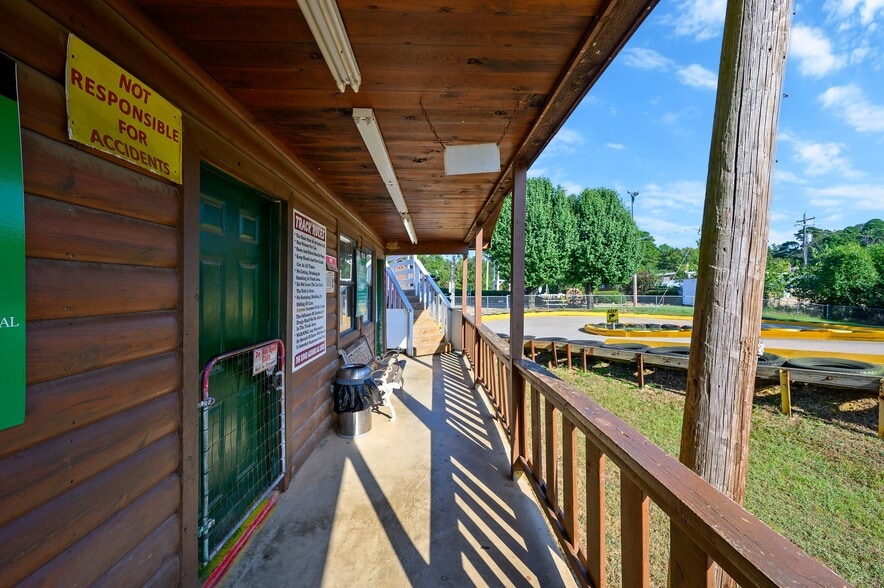 6659 N US Highway 259, Broken Bow, OK à vendre - Photo du bâtiment - Image 2 de 33