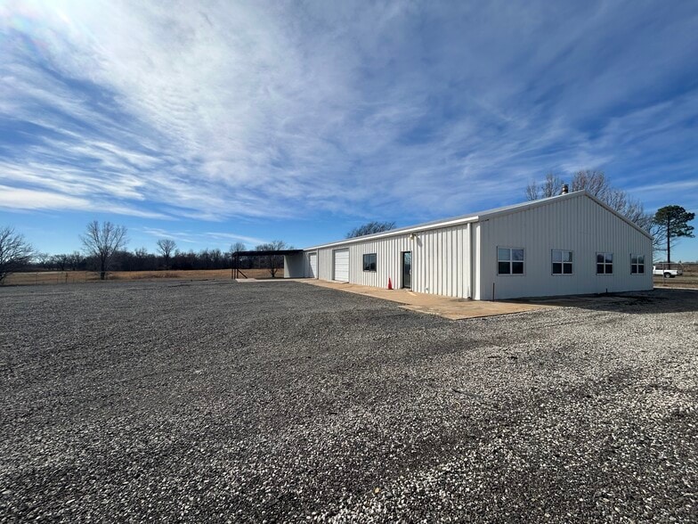 3637 Oklahoma 51B, Porter, OK for lease - Primary Photo - Image 1 of 7