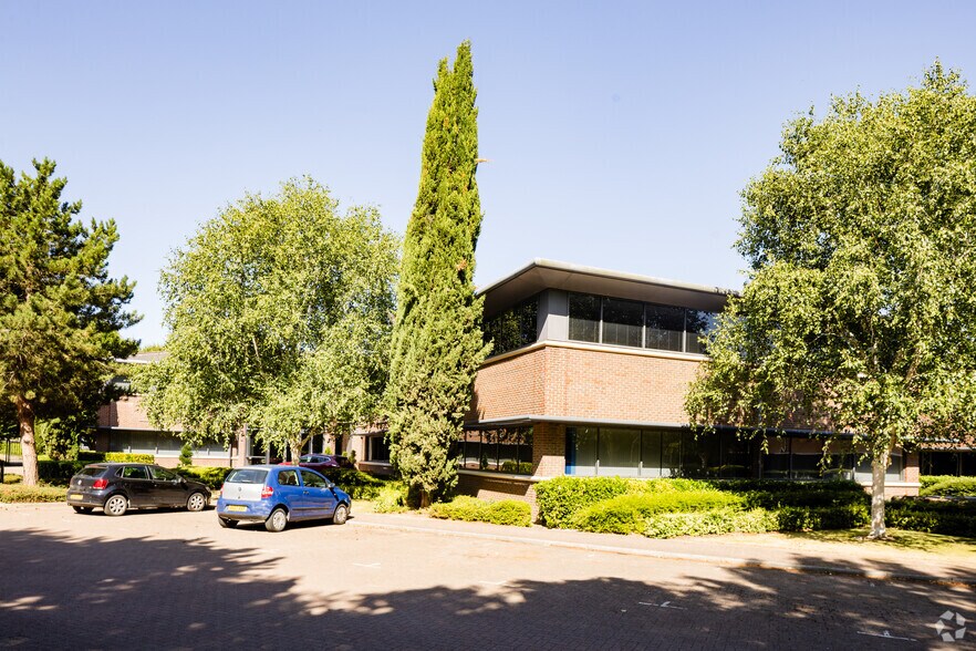 Waltham Rd, Maidenhead à louer - Photo du bâtiment - Image 2 de 3