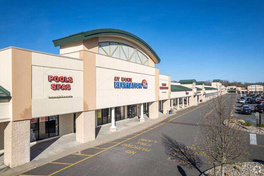 712 E Bay Ave, Manahawkin, NJ à louer - Photo du bâtiment - Image 2 de 15