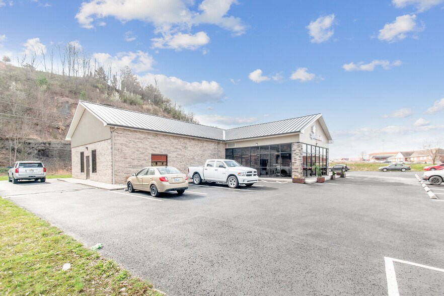 182 Roy Campbell Dr, Hazard, KY à vendre - Photo du bâtiment - Image 3 de 15