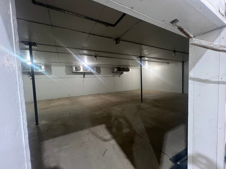 325 S 4th Ave E, Truman, MN à vendre - Photo du bâtiment - Image 3 de 5