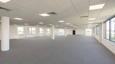 Bessemer Rd, Welwyn Garden City for lease Interior Photo- Image 2 of 5
