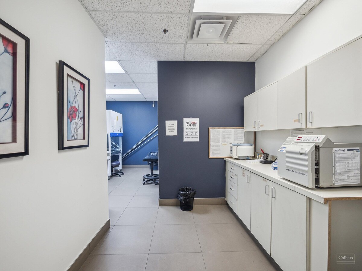 670 Hwy-7 E, Richmond Hill, ON L4B 3P2 - Unit 8 - - Interior Photo - Image 1 of 3