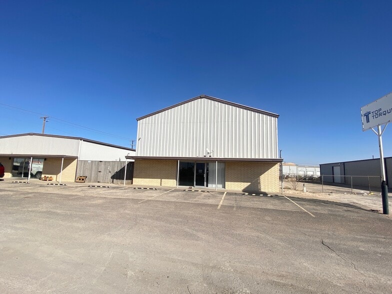 8330 N County Rd W, Odessa, TX for lease - Primary Photo - Image 1 of 8