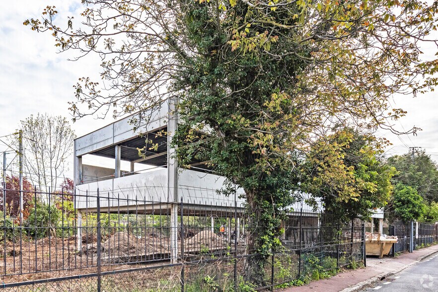 3 Rue Du Bois Mesle, Eaubonne for sale - Building Photo - Image 2 of 9