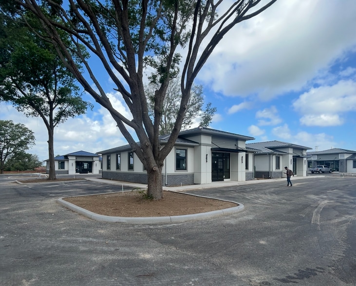 164 Southern Railway, Oakland, FL for lease - Building Photo - Image 3 of 6