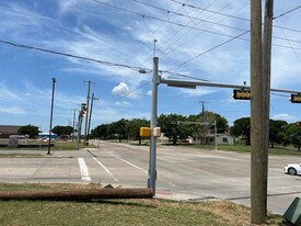 Rowlett Rd. & Roan Rd. Hard Corner - Convenience Store