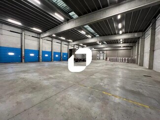 Plus de détails pour Local d'activités à louer