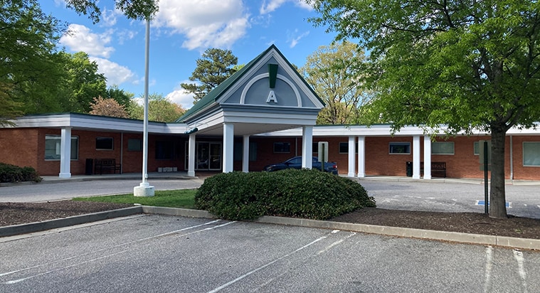 5700 Old Richmond Ave, Richmond, VA for lease Building Photo- Image 1 of 8
